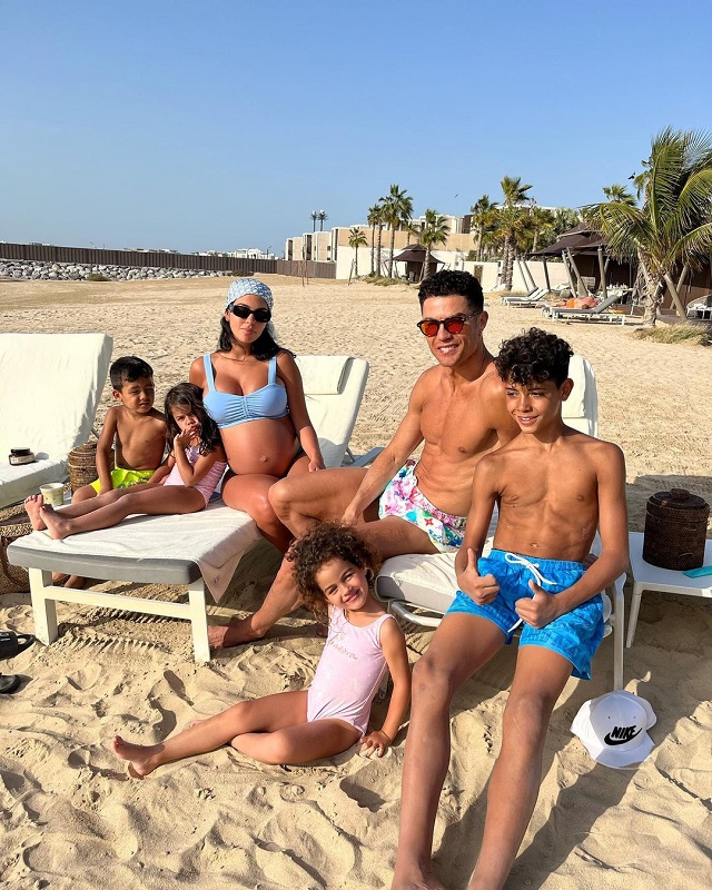 Cristiano Ronaldo, Georgina Rodriguez, and their four kids at a beach in Dubai
