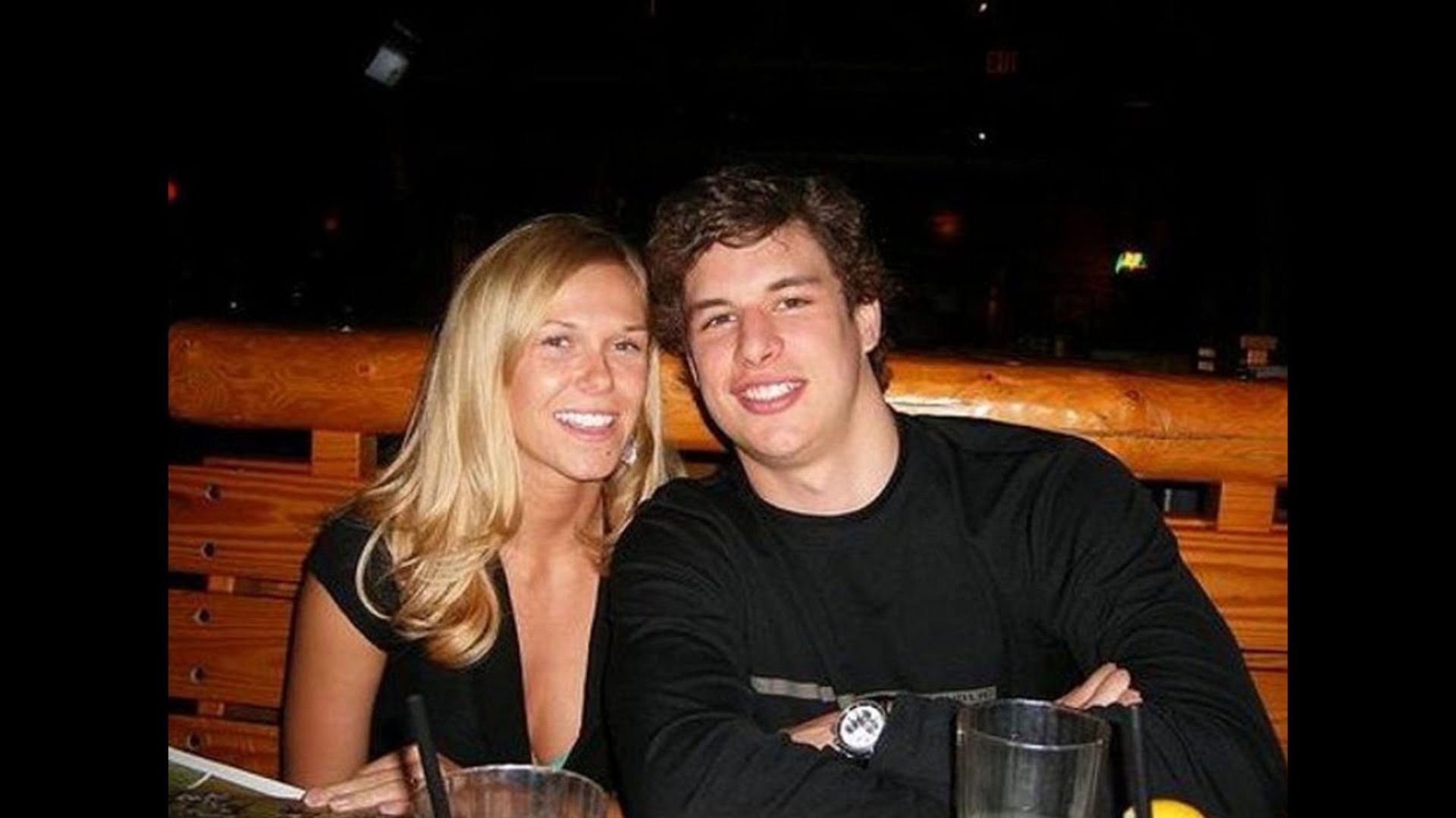 Sidney Crosby With His Girlfriend