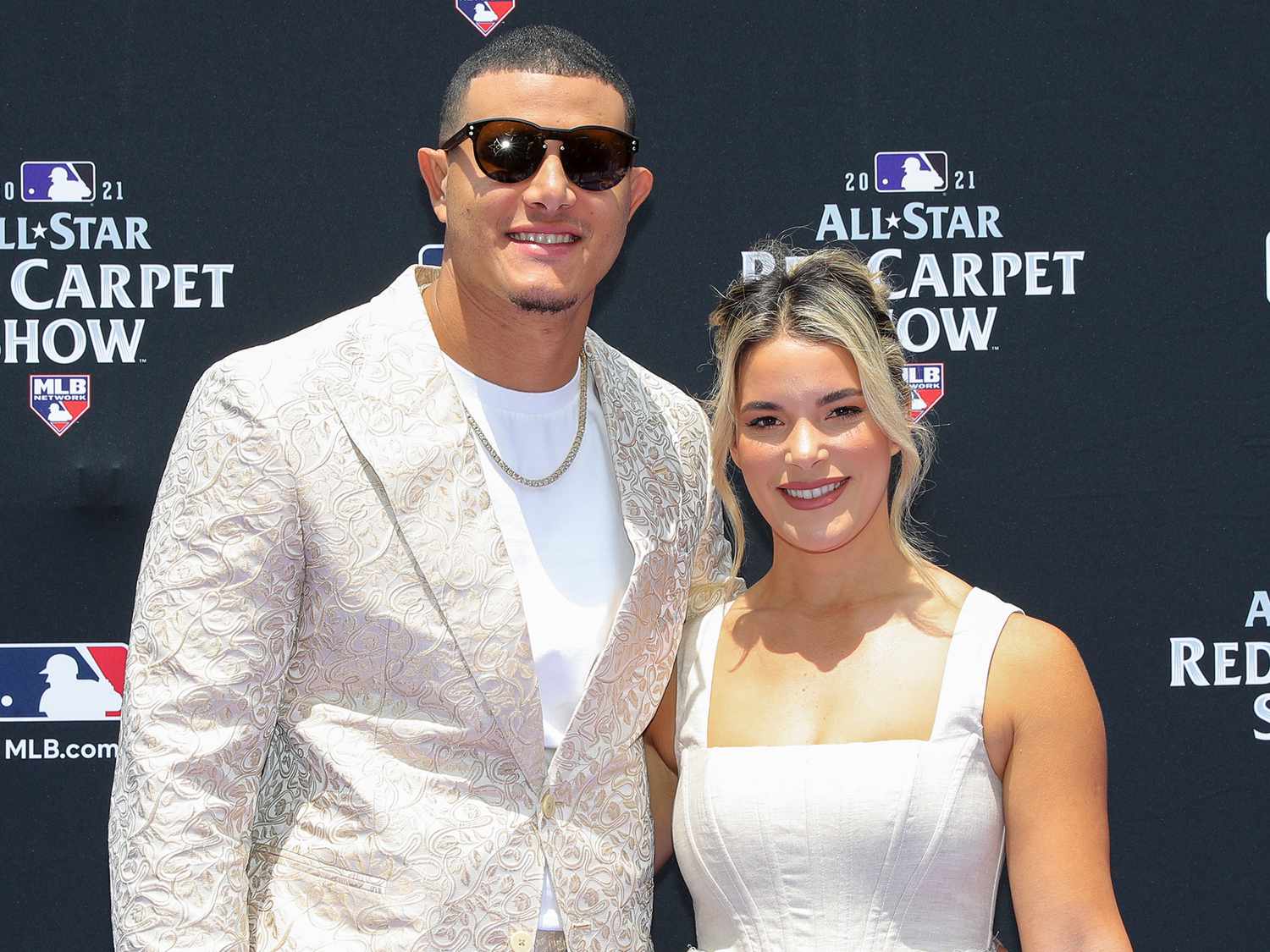 Who Is Yainee Alonso? Meet The Gorgeous Wife Of MLB Player